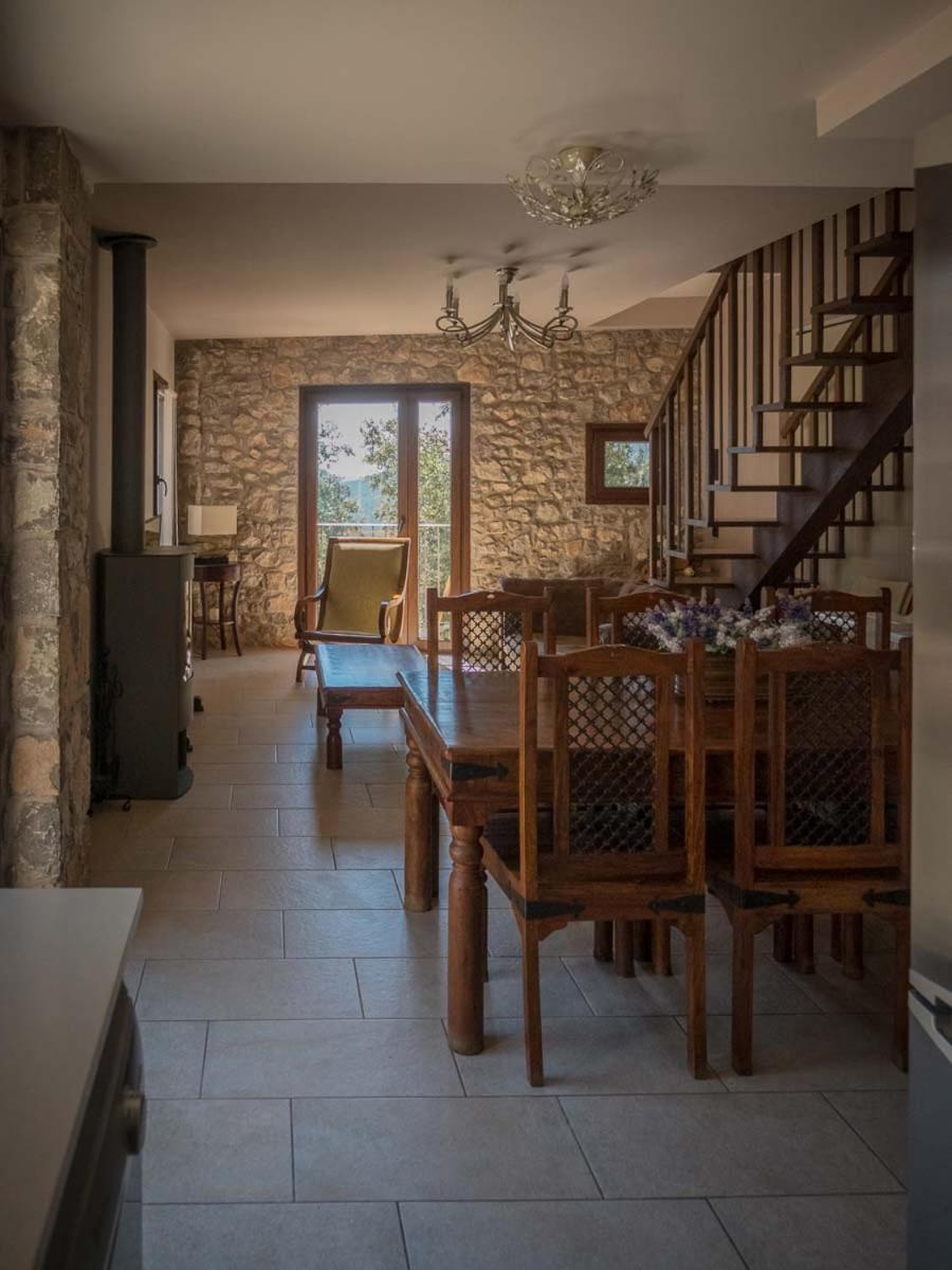 Viladomatrural La Nou de Bergueda ภายนอก รูปภาพ