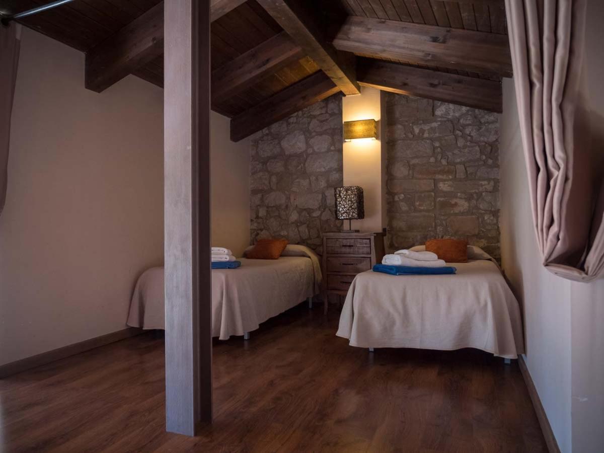 Viladomatrural La Nou de Bergueda ภายนอก รูปภาพ