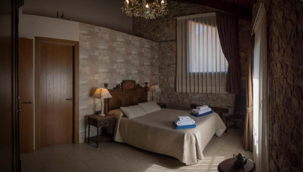 Viladomatrural La Nou de Bergueda ภายนอก รูปภาพ