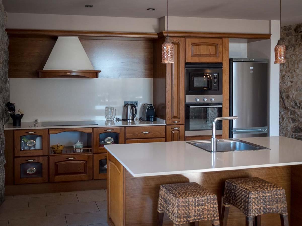 Viladomatrural La Nou de Bergueda ภายนอก รูปภาพ